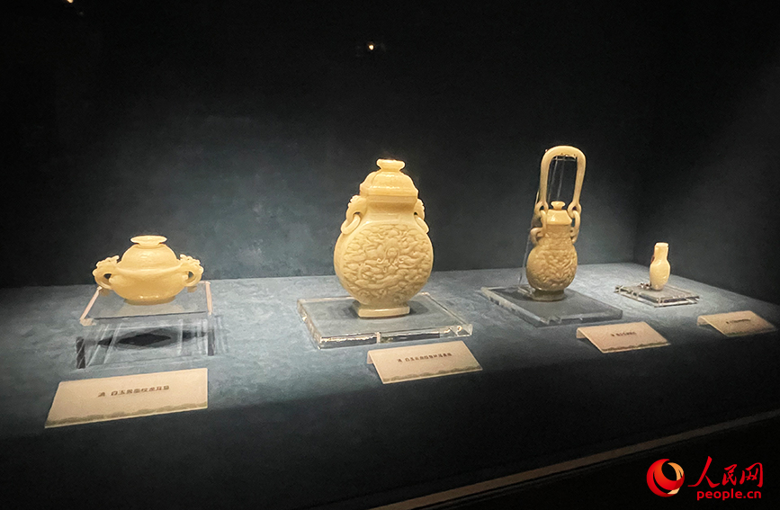 展览玉器。人民网记者 唐心怡摄
